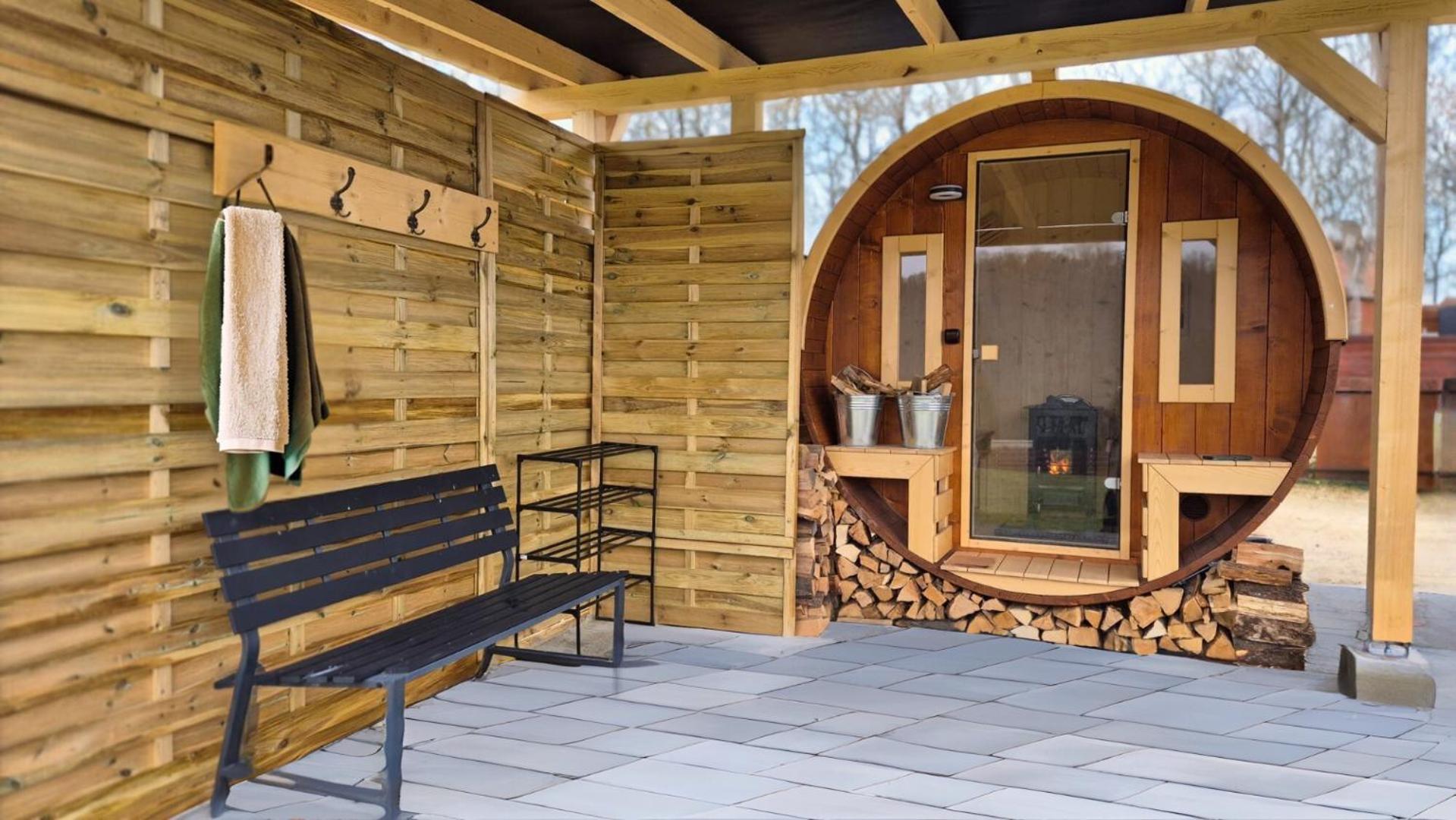 Romantic Jacuzzi Hideaway Near Heviz Rezi Экстерьер фото