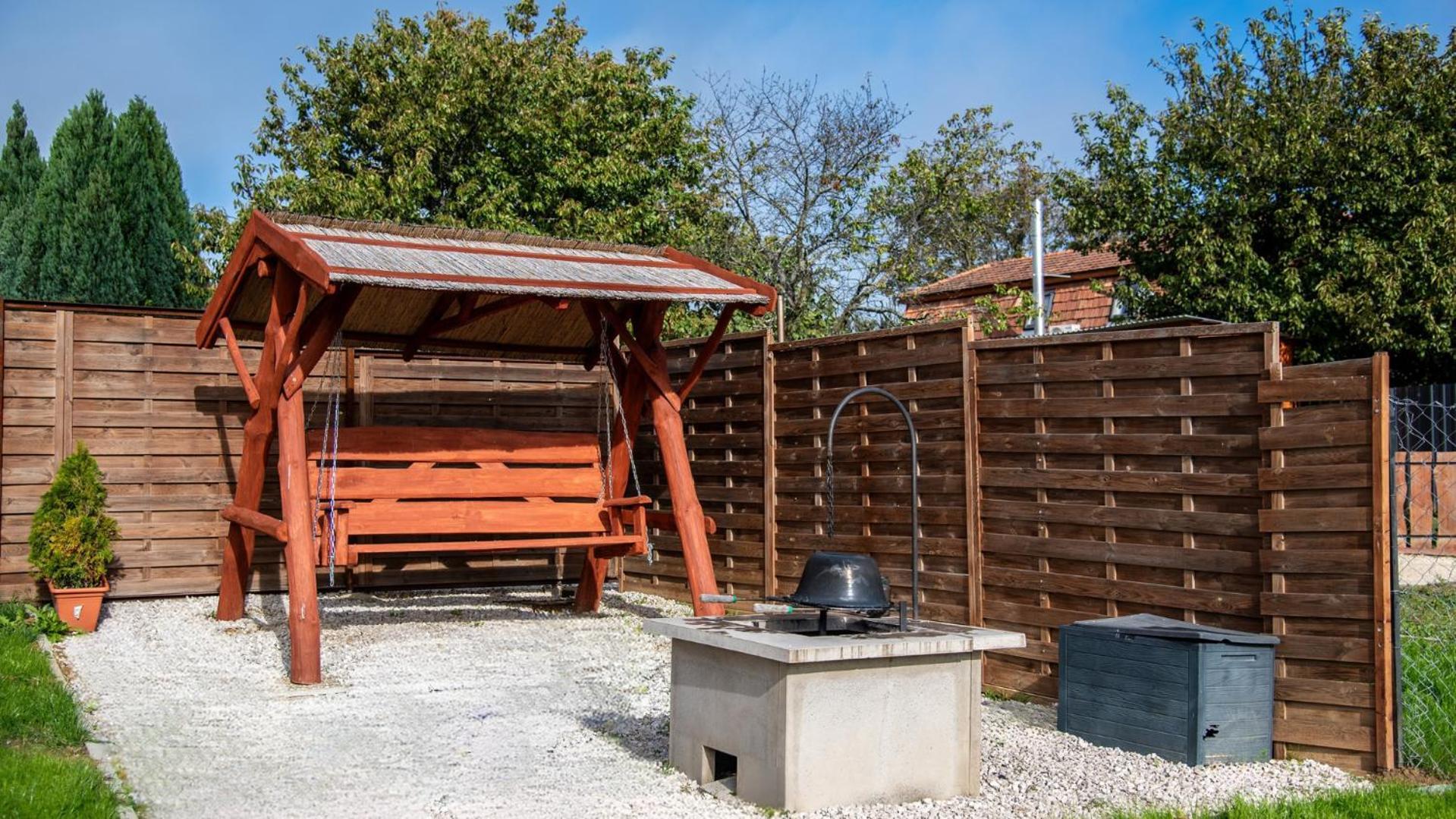 Romantic Jacuzzi Hideaway Near Heviz Rezi Экстерьер фото